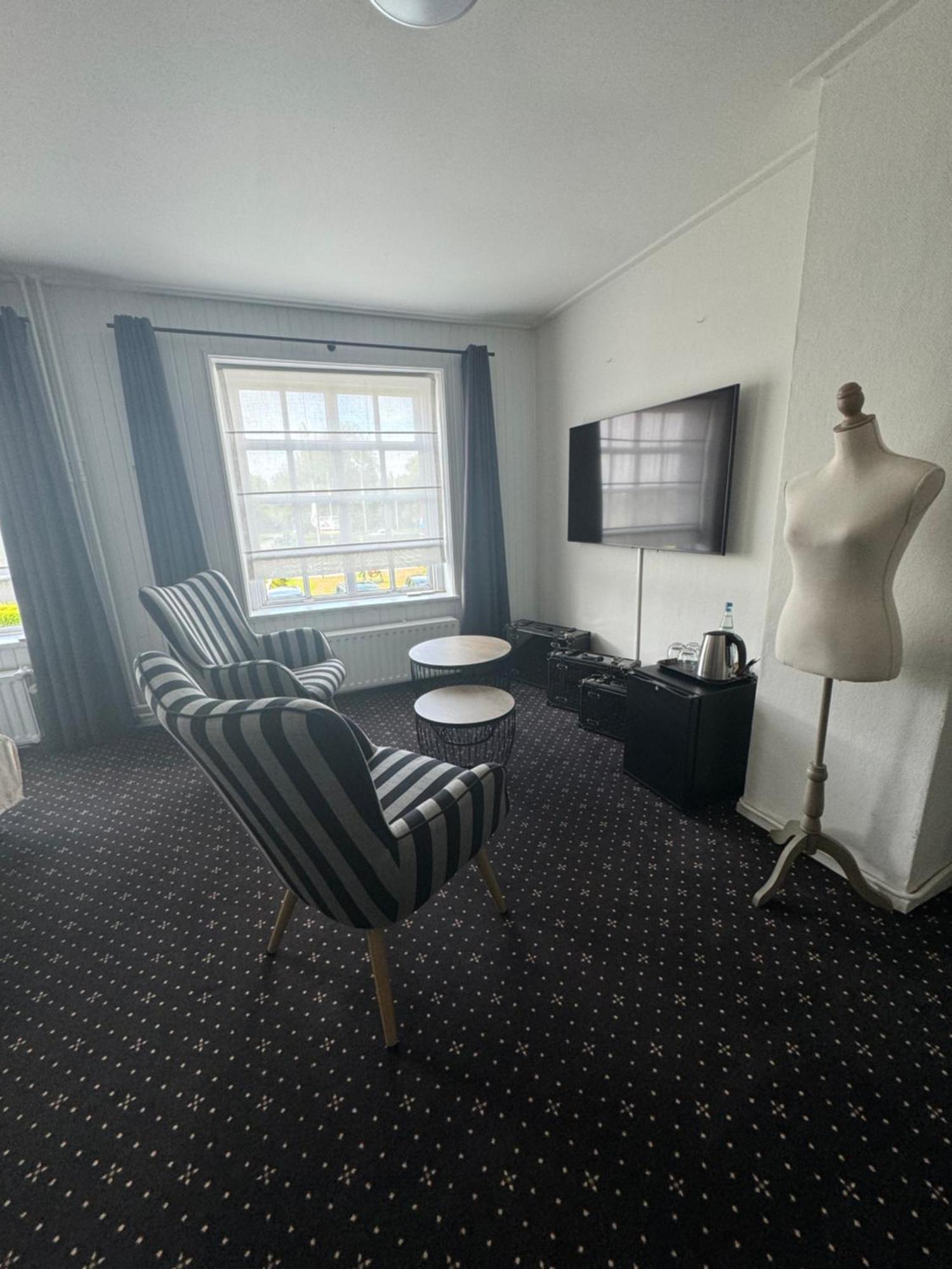 スライス Ouwe Schuure Bed & Breakfast エクステリア 写真