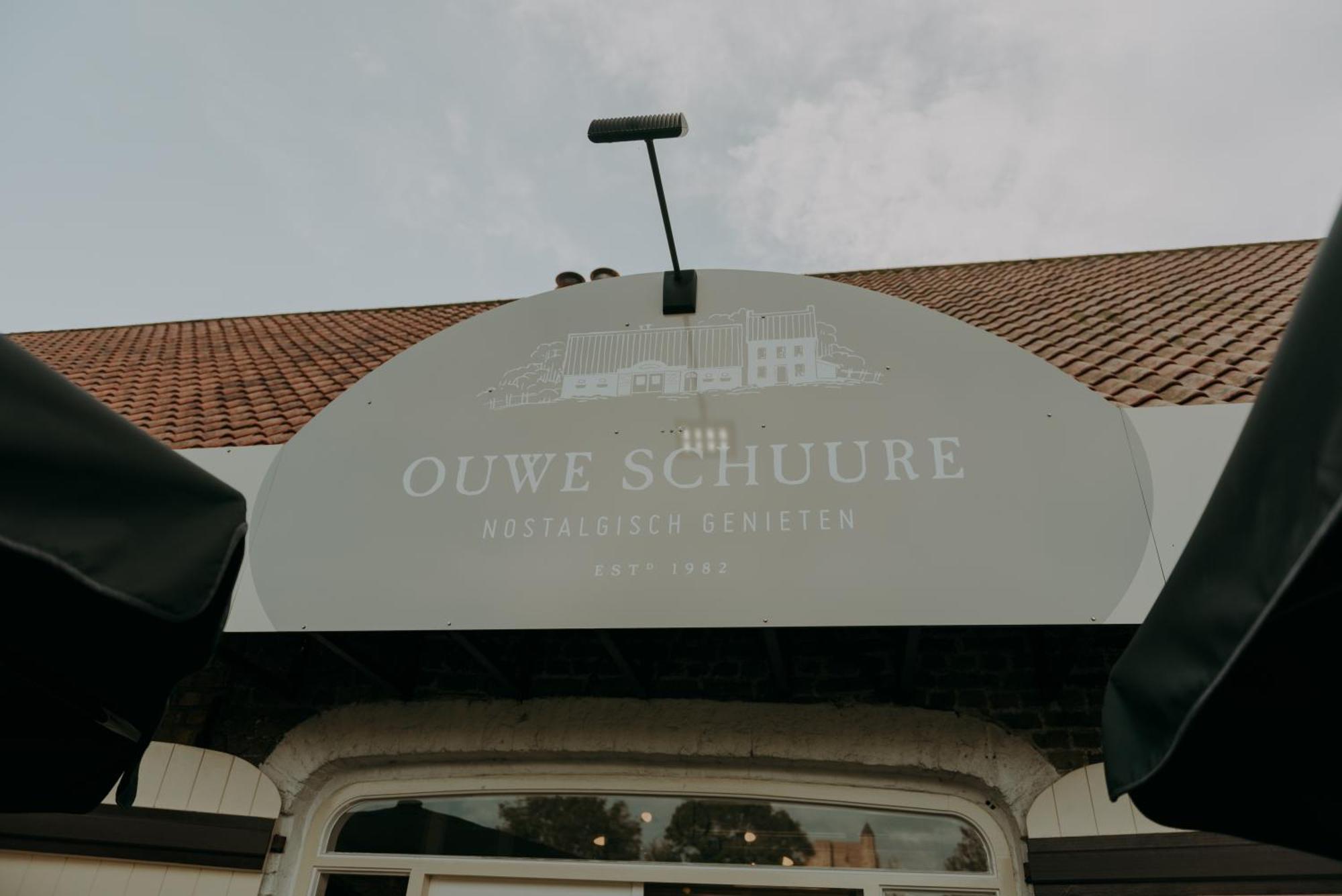 スライス Ouwe Schuure Bed & Breakfast エクステリア 写真